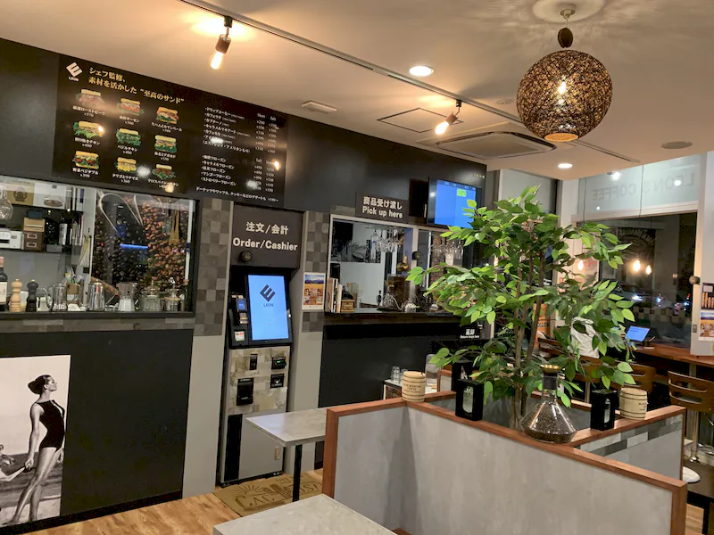 通常はカフェとして営業しているスペースです。