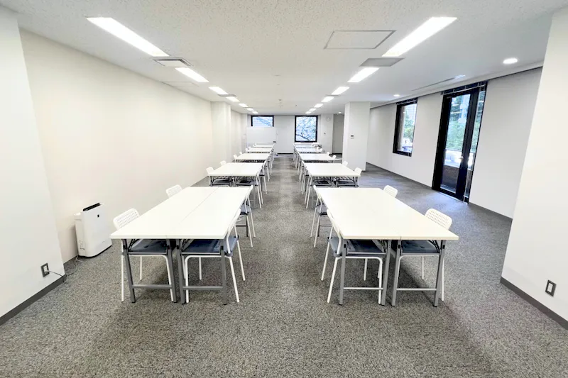 【六本木一丁目駅4分】招待制の製品PR会や受注販売会に適した90名程度収容可能なレンタルスペースの画像