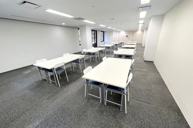 【六本木一丁目駅4分】招待制の製品PR会や受注販売会に適した90名程度収容可能なレンタルスペース