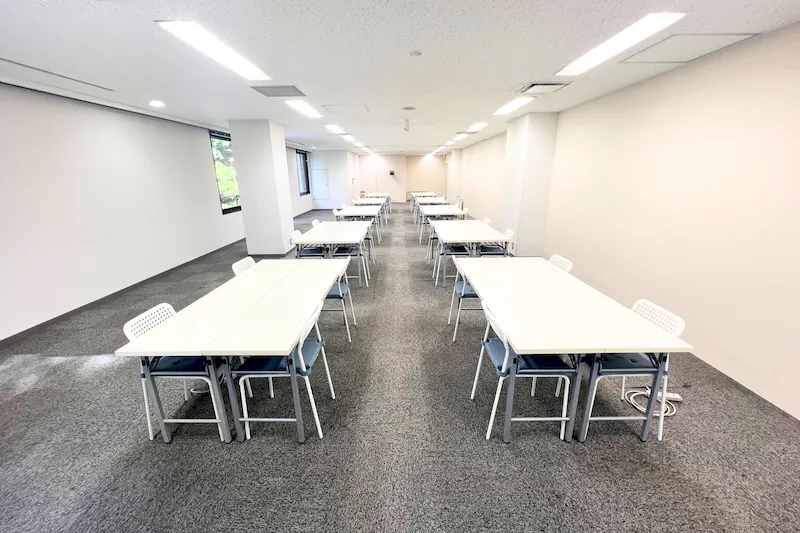 【六本木一丁目駅4分】招待制の製品PR会や受注販売会に適した90名程度収容可能なレンタルスペース