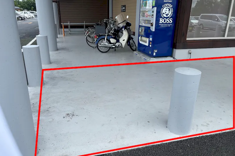 【ダイナム茨城常陸大宮店｜割引キャンペーン実施中】プロモーションイベントに最適なアミューズメント施設のイベントスペース（入口横）