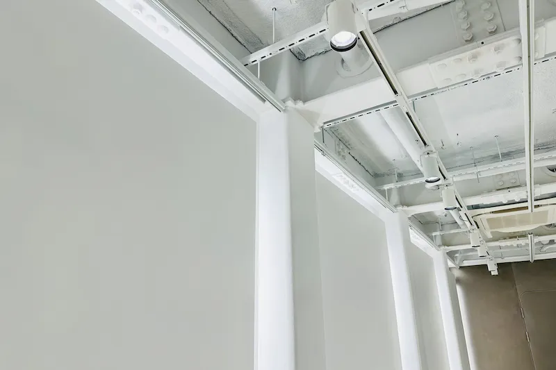 【銀座一丁目駅1分／銀座駅6分／有楽町駅5分】銀座並木通りの路面に新しく誕生した、白を基調とした洗練のプライベート空間｜大切なブランドの魅力を静かに引き立てます