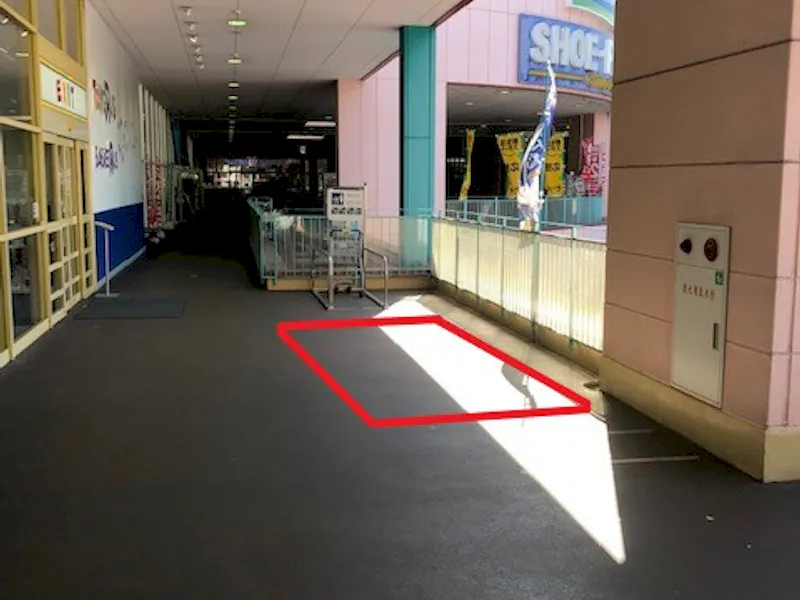 【フレスポ静岡】PRや物販利用に適した2F半屋外のイベントスペースの画像1