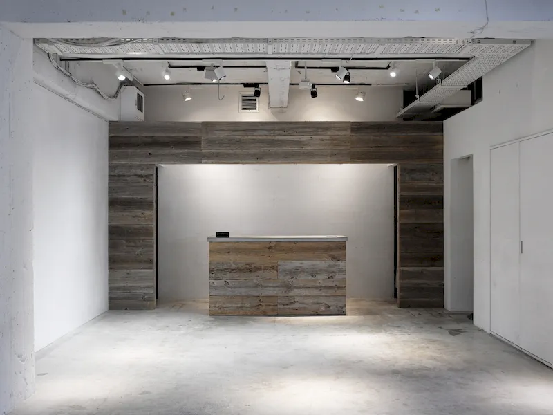 展内④
