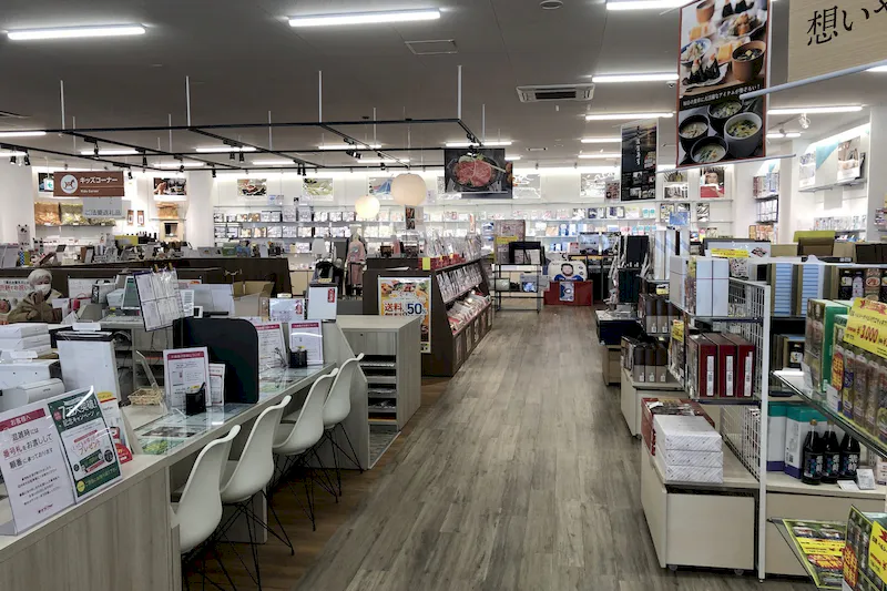 【ギフトプラザ日立店】会員獲得PR等の販売促進イベントやアパレル関連の展示会、ポップアップストアの会場に適したギフトショップ内入口付近のイベントスペースA(in shop)