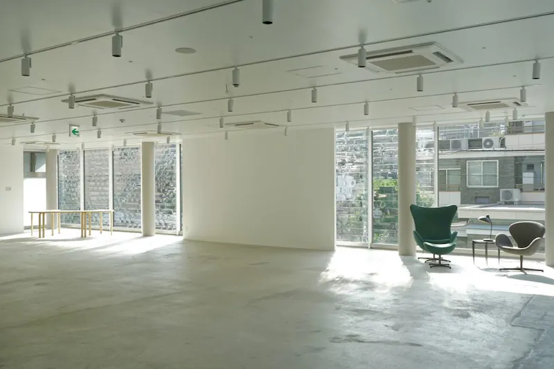 【LIGHT BOX ATELIER｜表参道駅6分】見通しのよい183㎡・照明自在のイベントスペース