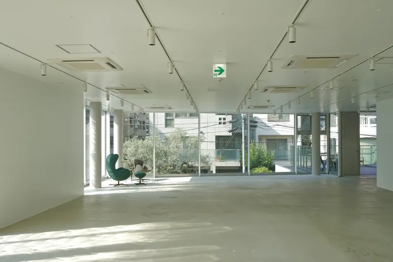 【LIGHT BOX ATELIER｜表参道駅6分】見通しのよい183㎡・照明自在のイベントスペース
