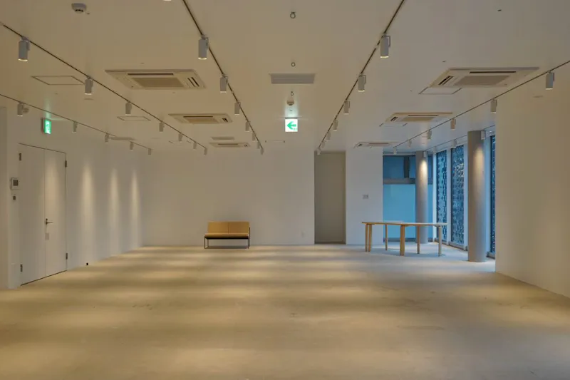 【LIGHT BOX ATELIER｜表参道駅6分】見通しのよい183㎡・照明自在のイベントスペース
