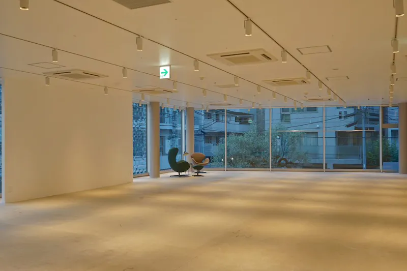 【LIGHT BOX ATELIER｜表参道駅6分】見通しのよい183㎡・照明自在のイベントスペース