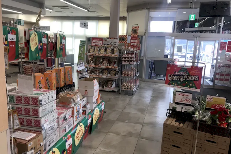 【西友　真田店】店内入口付近　プロモーション用途や物販、食物販のポップアップストアに最適なスーパー店内催事イベントスペース