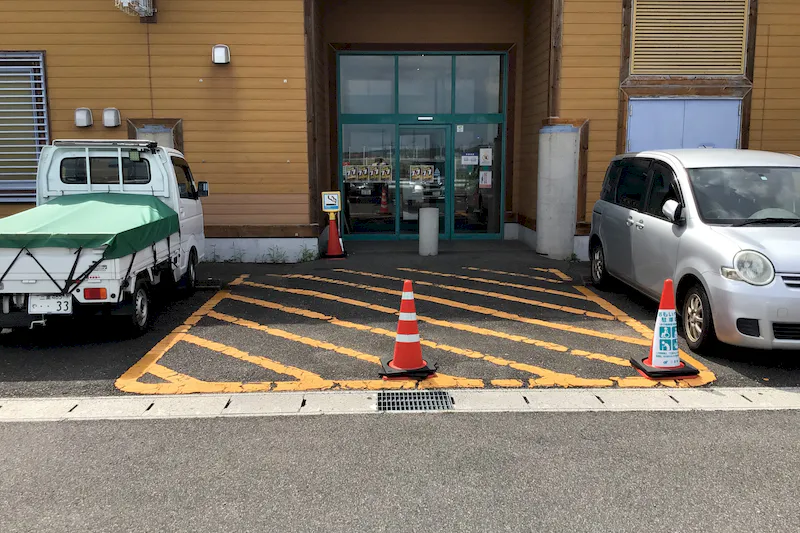 【ダイナム三重芸濃店｜割引キャンペーン実施中】キッチンカーや各種プロモーションイベントに最適なアミューズメント施設のイベントスペース