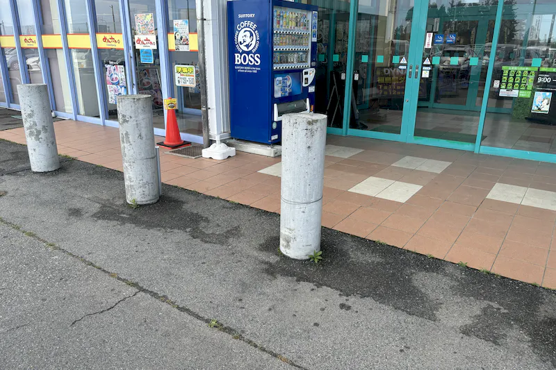【ダイナム原町店｜割引キャンペーン実施中】プロモーションイベントの開催に最適なアミューズメント施設のイベントスペース（自動販売機横）