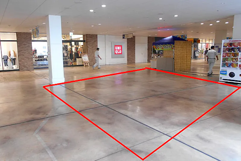 【フレスポ東大阪】PRや物販利用に適した2F自販機横ユニクロ前のイベントスペース