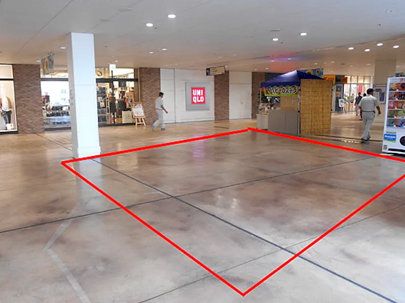 【フレスポ東大阪】PRや物販利用に適した2F自販機横ユニクロ前のイベントスペースの画像1
