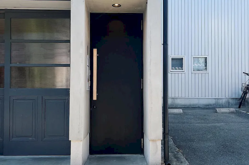 【天神橋筋六丁目駅5分】展示会やポップアップストアに最適な白を基調とした木の温もりが感じられるレンタルスペース