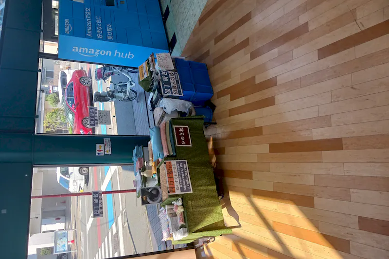 【レガネット城西】エスカレーター前 販促プロモーションや物販に最適なスーパー店内催事イベントスペース
