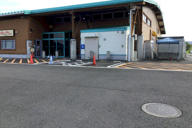 【ダイナム高知中村店｜割引キャンペーン実施中】キッチンカーに最適なアミューズメント施設のイベントスペース
