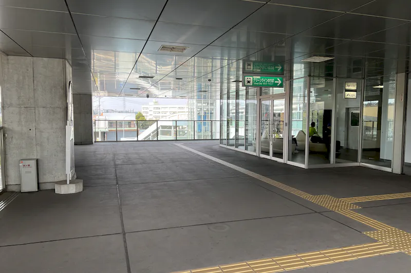 【横浜市営地下鉄グリーンライン川和町駅｜割引キャンペーン実施中】各種プロモーションやサンプリングに最適な改札外通路のイベントスペース