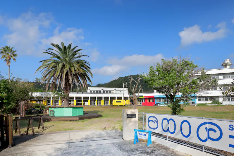 【千葉県南房総市】学校を舞台としたロケーション撮影会に最適な自然に囲まれた景観の良い撮影施設の画像