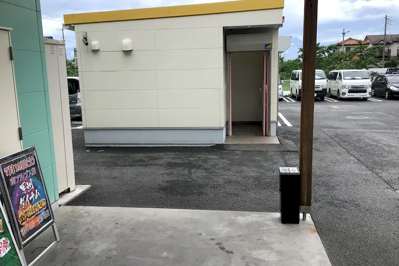 【ダイナム山梨笛吹店ゆったり館｜割引キャンペーン実施中】キッチンカー出店やプロモーションイベントに最適なアミューズメント施設の屋外スペース