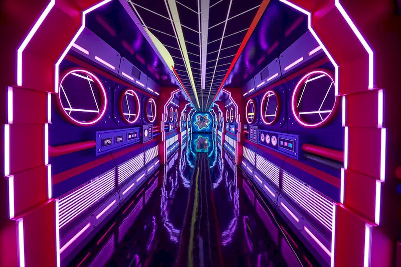 【梅小路京都西駅1分】伝統と未来が交差する列車型レストラン「FUTURE TRAIN KYOTO DINER & CAFE」内のスペース
