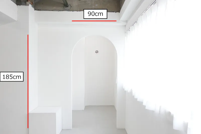 【御徒町駅6分】展示会、撮影用途に最適な2面採光のイベントスペース。ハンガーラック７本貸出