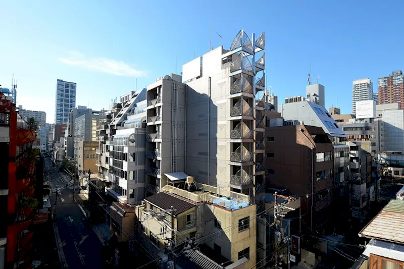 【心斎橋駅4分】充実した無料備品や、コンクリート打ち放し仕上げの内装はスタイリッシュで、展示会場や販売会などのイベントにも適しています。
