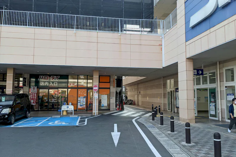 【ミスターマックス 橋本店】1階キッチンカー専用臨時 キッチンカーに最適な総合ディスカウントストアの催事イベントスペース