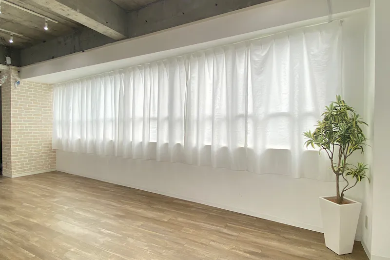 【平和島駅3分／オシャレな撮影スタジオ】ロケや撮影会などの撮影用途や展示会、各種レッスンやワークショップに最適な自然光差し込むイベントスペース