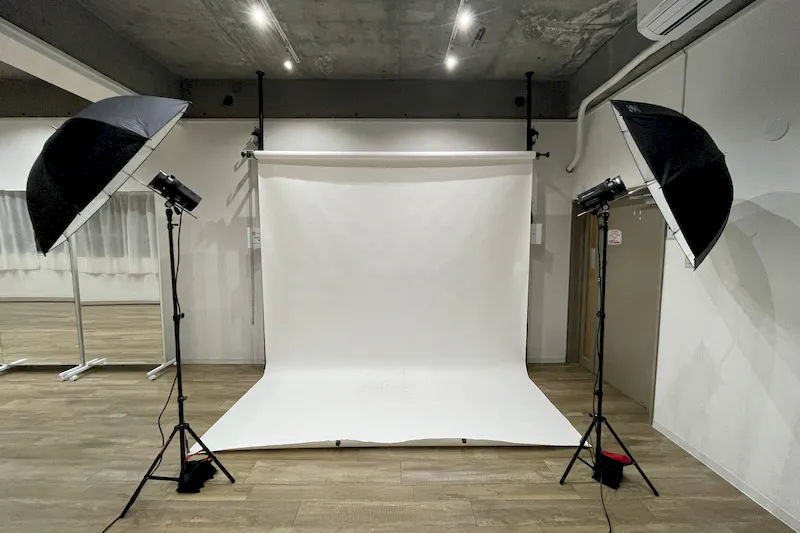 【平和島駅3分／オシャレな撮影スタジオ】ロケや撮影会などの撮影用途や展示会、各種レッスンやワークショップに最適な自然光差し込むイベントスペース