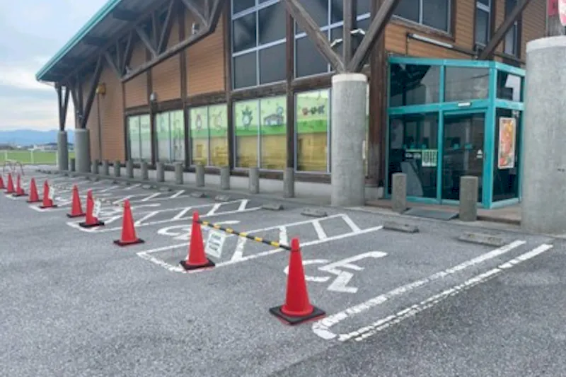 【ダイナム滋賀愛知川店ゆったり館｜割引キャンペーン実施中】キッチンカーや各種プロモーションイベントでの出店に最適なアミューズメント施設のイベントスペース