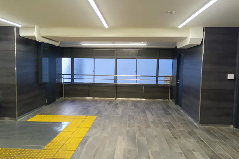 【京阪電鉄 枚方市駅｜50%OFFキャンペーン実施中】販促イベントや物販に最適な駅改札外のイベントスペースの画像