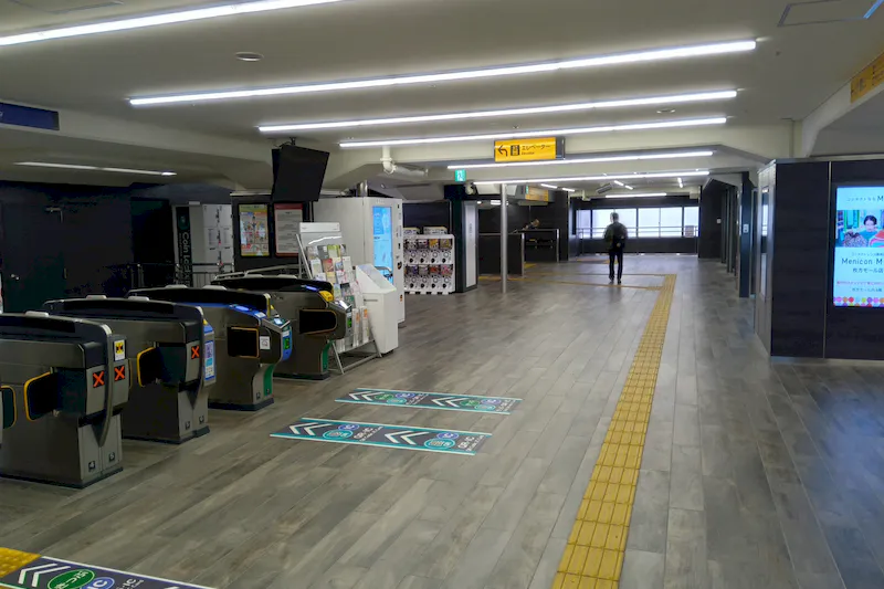 【京阪電鉄 枚方市駅｜50%OFFキャンペーン実施中】販促イベントや物販に最適な駅改札外のイベントスペース