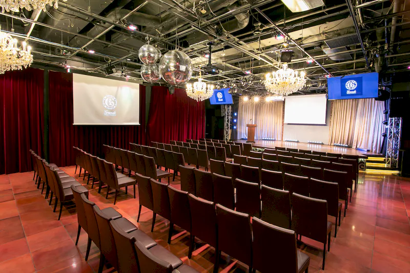 【渋谷駅2分】社員総会や大型の講演会に活用できるステージ完備のイベントスペース