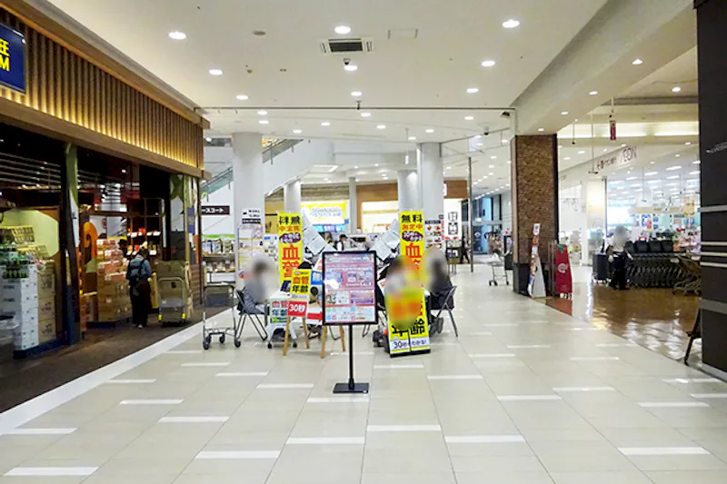 【イオンモール堺北花田】通路⑤　カルディコーヒー前