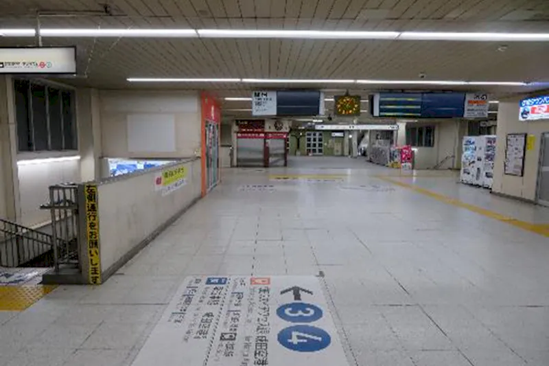 【京成高砂駅】食物販やポップアップストアに最適な人の流動が多い改札内コンコース
