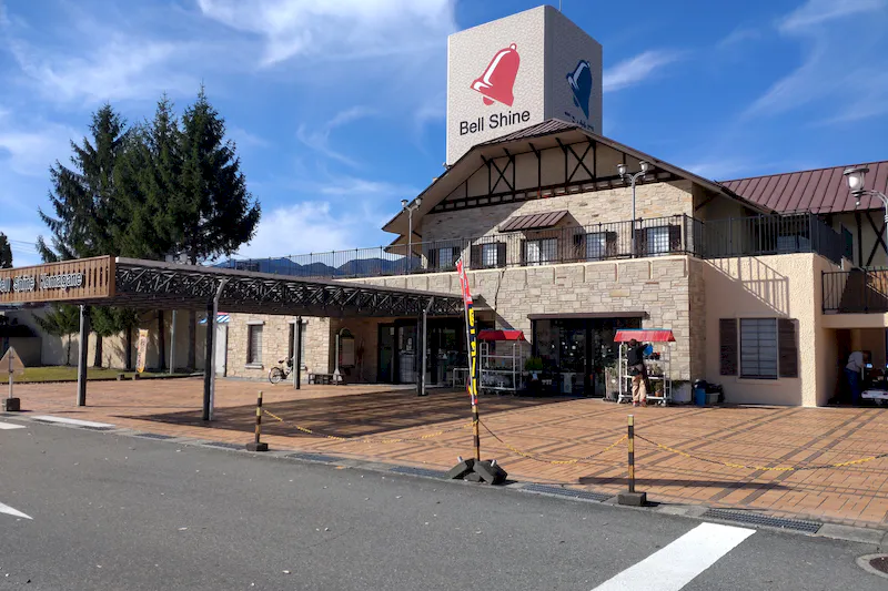 【ベルシャイン駒ヶ根店】キッチンカー出店に最適な店舗前屋外スペース