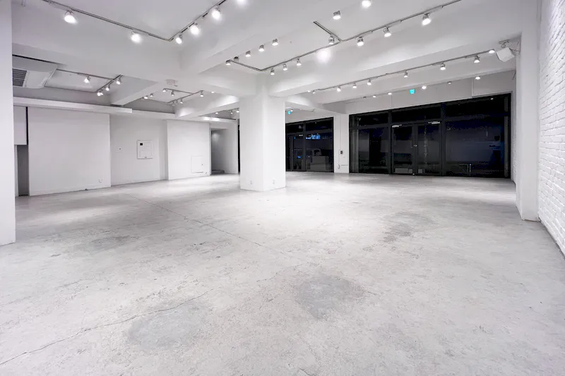 【渋谷駅8分】展示会、ポップアップ、ギャラリーに特化した裏渋谷エリアに位置するホワイトキューブ。無料什器豊富にご用意