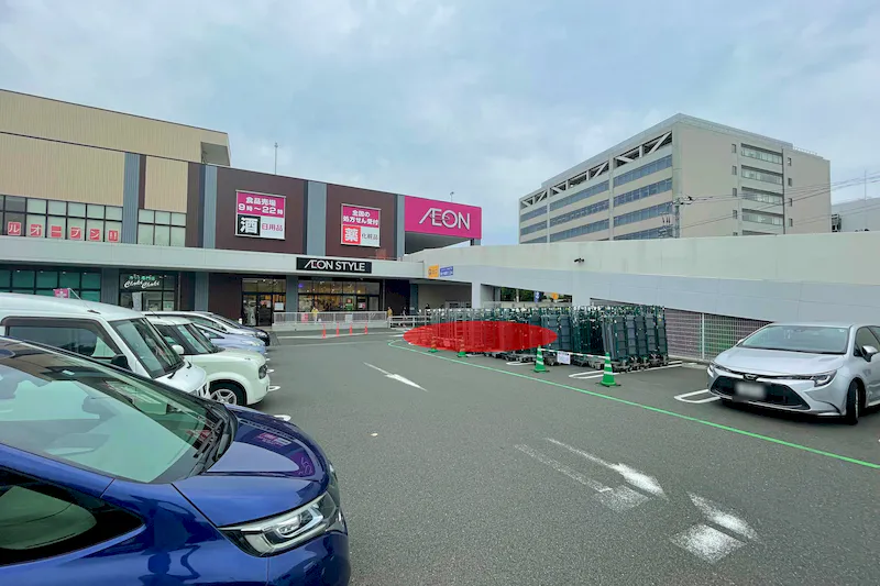 【イオンスタイル戸塚】キッチンカーでの出店に最適なショッピングセンター入口目の前の駐車場内にあるスペース