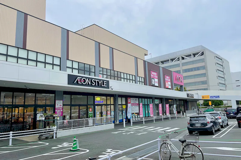 【イオンスタイル戸塚】キッチンカーでの出店に最適なショッピングセンター入口目の前の駐車場内にあるスペースの画像