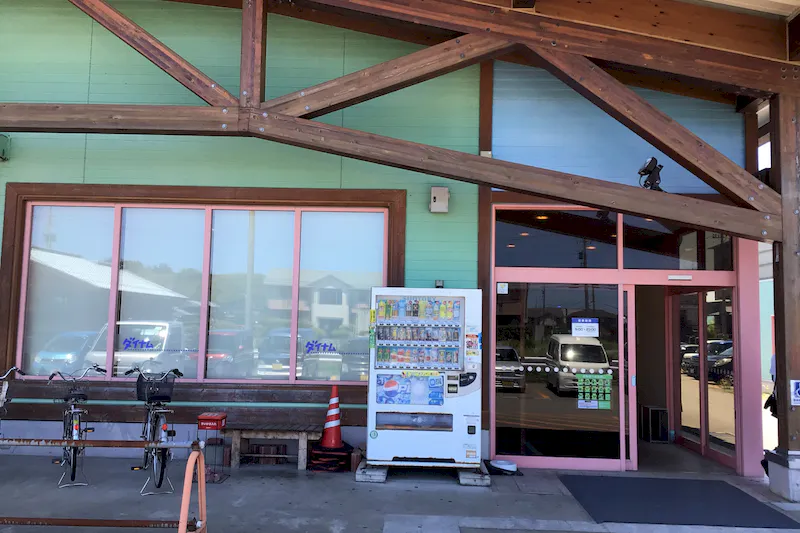 【ダイナム福井あわら店ゆったり館｜割引キャンペーン実施中】キッチンカーでの出店に最適なアミューズメント施設のイベントスペース