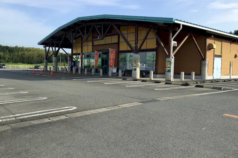 【ダイナム三重玉城店ゆったり館｜割引キャンペーン実施中】キッチンカーや各種プロモーションイベントに最適なアミューズメント施設のイベントスペース