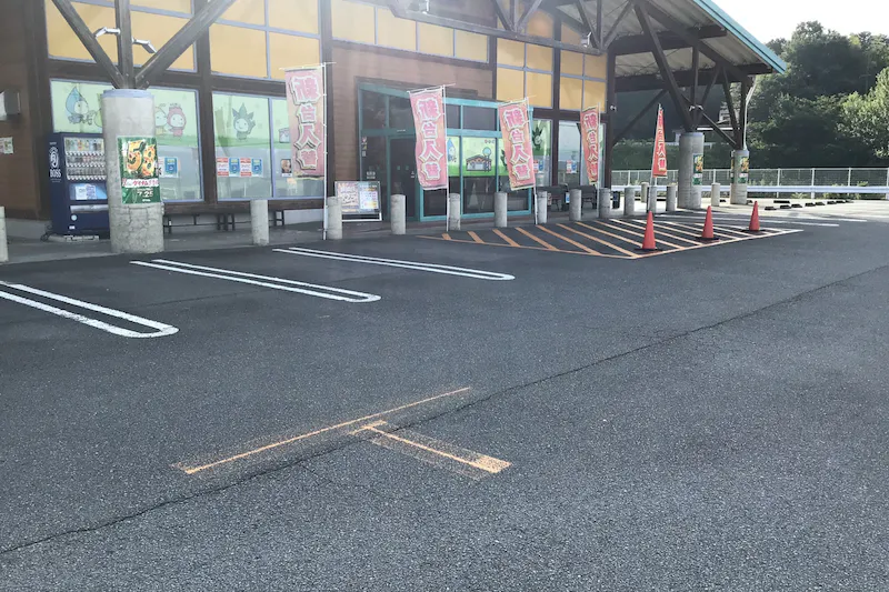 【ダイナム三重玉城店ゆったり館｜割引キャンペーン実施中】キッチンカーや各種プロモーションイベントに最適なアミューズメント施設のイベントスペース