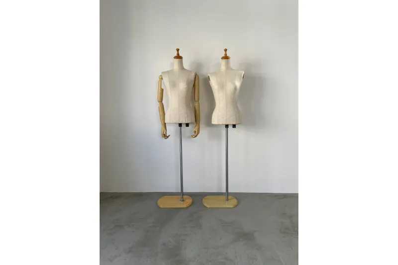 【天神駅4分/土日利用がお得です】アパレルの展示販売会やポップアップストアに最適な白壁・コンクリート調のイベントスペース