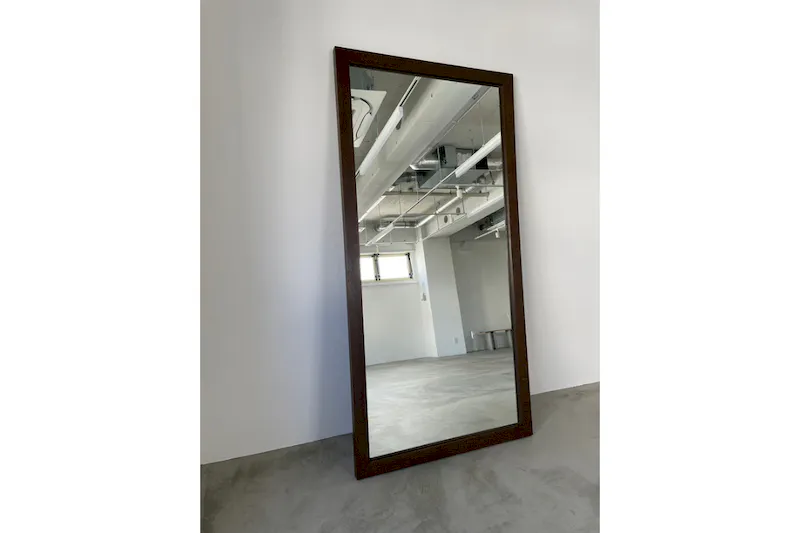 【天神駅4分/土日利用がお得です】アパレルの展示販売会やポップアップストアに最適な白壁・コンクリート調のイベントスペース