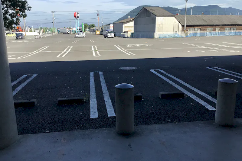 【ダイナム観音寺店｜割引キャンペーン実施中】キッチンカーやプロモーションに最適なアミューズメント施設のイベントスペース