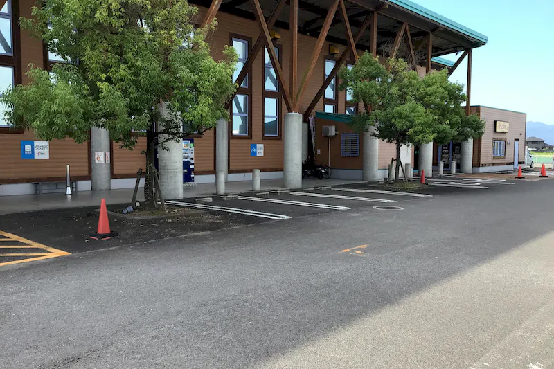 【ダイナム観音寺店｜割引キャンペーン実施中】キッチンカーやプロモーションに最適なアミューズメント施設のイベントスペース