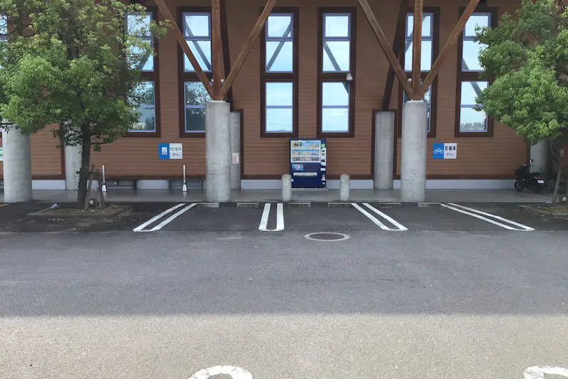 【ダイナム観音寺店｜割引キャンペーン実施中】キッチンカーやプロモーションに最適なアミューズメント施設のイベントスペース