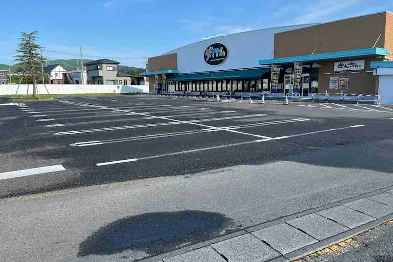 【ダイナム茨城高萩店｜割引キャンペーン実施中】キッチンカー出店やプロモーションイベントに最適なアミューズメント施設の駐車場のスペース
