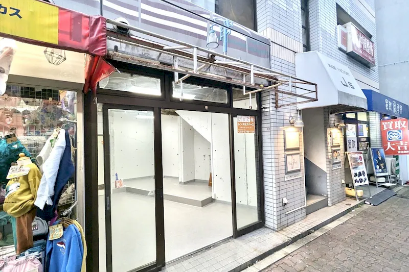 【武蔵小杉駅7分】ポップアップストアやプロモーションに最適な視認性抜群で白壁シンプルな路面スペース